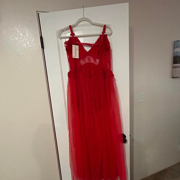 Red lace maxi dress - Picture 5 of 6